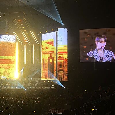 P2.97 Ecrã de exibição LED exterior com resistência à água IP65 e taxa de atualização de 3840-7680 Hz para fundo de estágio de aluguer